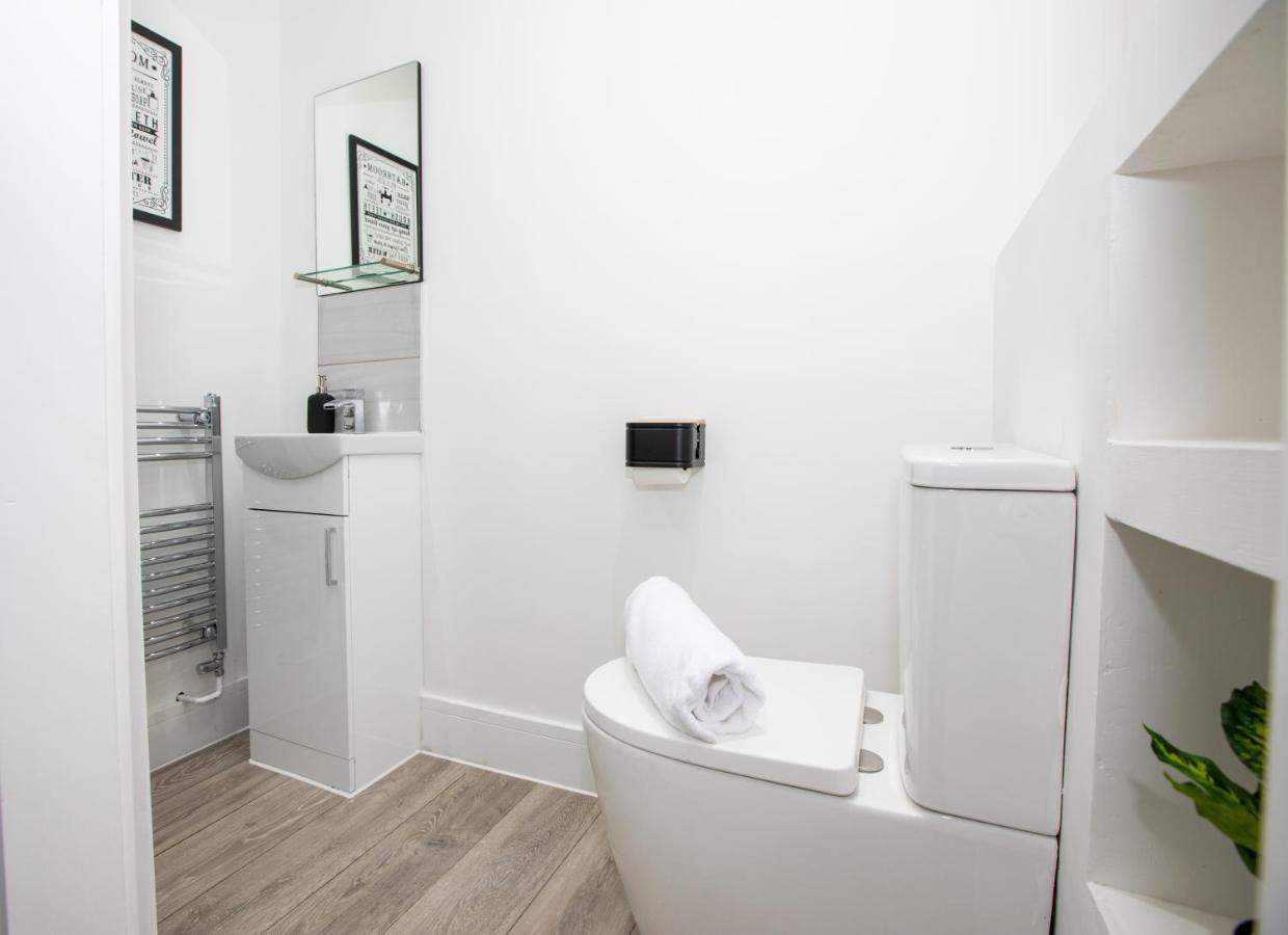 Stylish Stay Near The Stadium Walk To The Action Liverpool Bagian luar foto