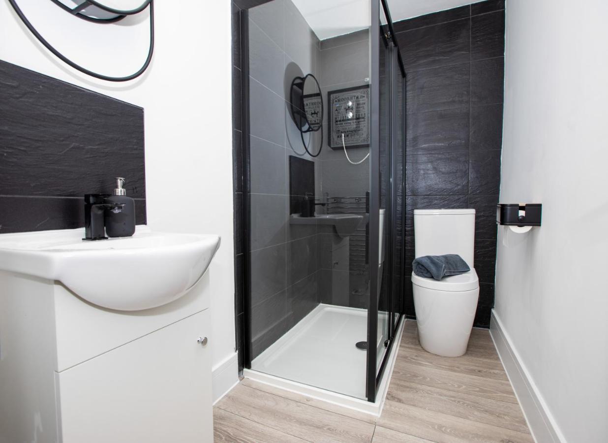 Stylish Stay Near The Stadium Walk To The Action Liverpool Bagian luar foto