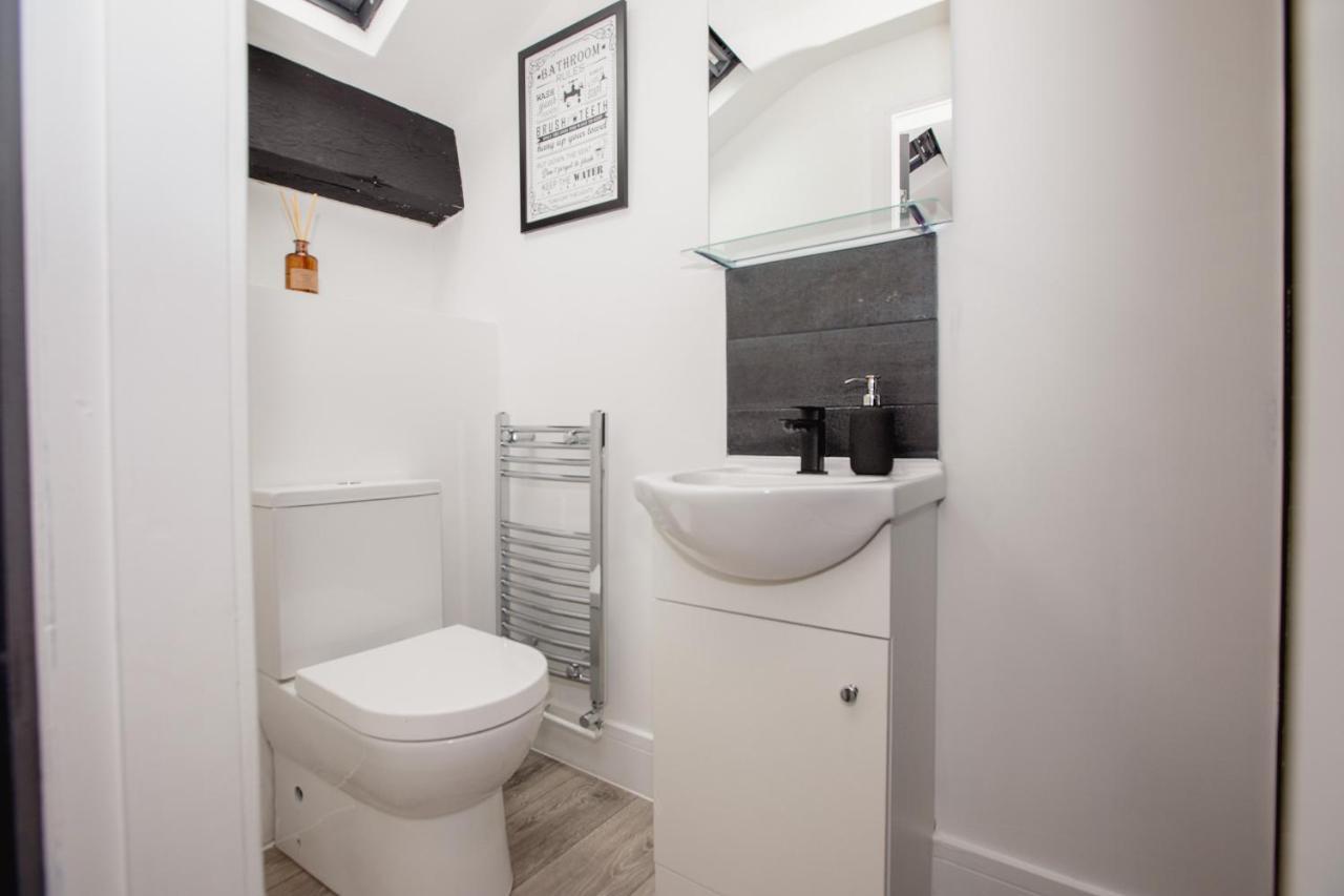 Stylish Stay Near The Stadium Walk To The Action Liverpool Bagian luar foto